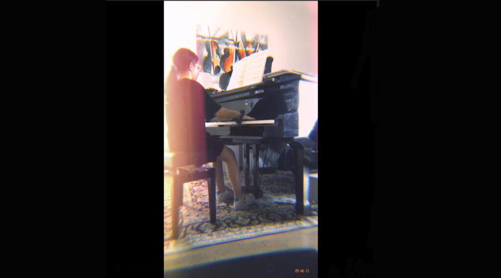 video al pianoforte