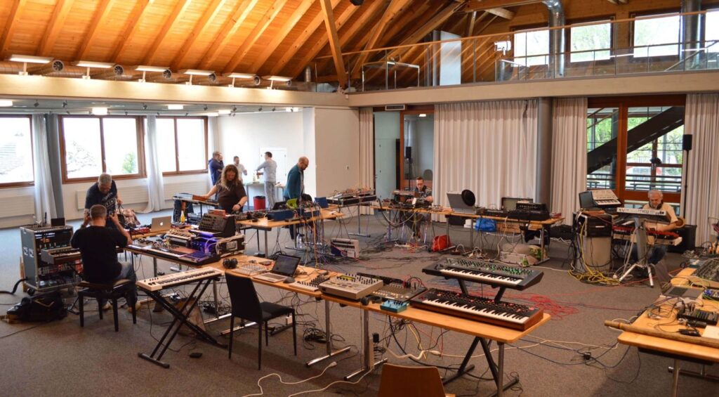 swiss synthesizer meeting 2023 ticino 23 settembre theo bloderer flavio boniforti roberto raineri-seith news smstrumentimusicali.it