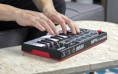 AKAI MPK Miniplay controller keyboard tastiera midi