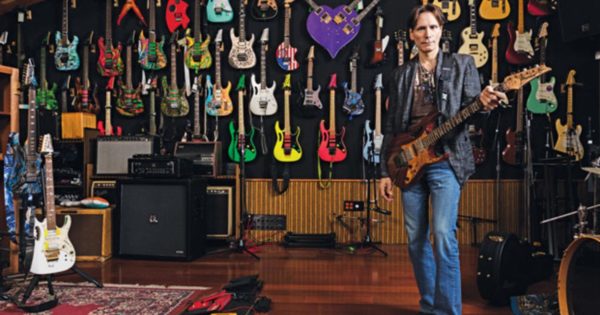 Collezione chitarre Steve Vai strumenti musicali