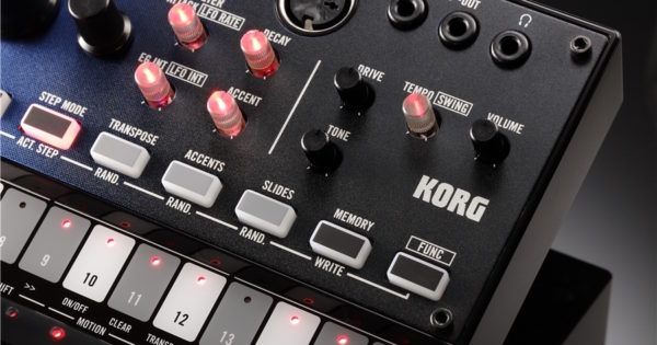 Korg Volca Nubass synth hardware tube valvola analog eko music group strumenti musicali