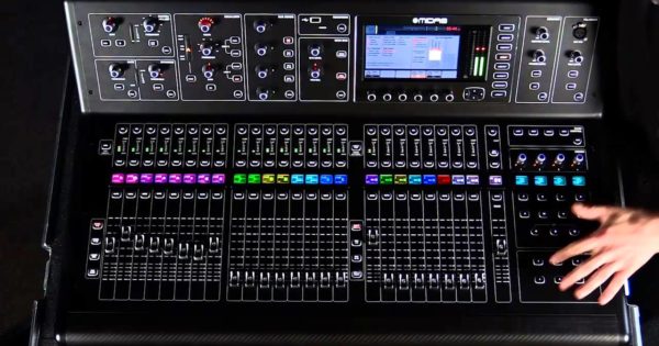 Midas M32 live console mixer digital hardware prase strumenti musicali