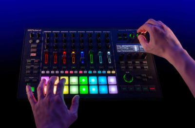 Roland MC-707 dj producer groovebox groove live perform strumenti musicali