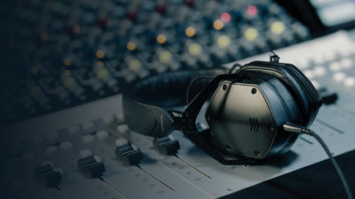 V-Moda M200 studio cuffia headphones roland audiofader