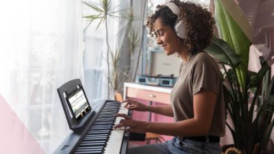 Roland Skoove piano lesson lezione virtual corsi app software strumenti musicali