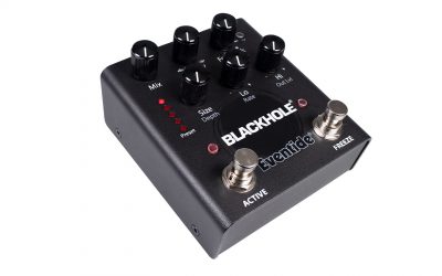 Eventide Blackhole Pedal riverbero fx hardware stompbox pedaliera guitar chitarra mogar strumenti musicali prezzo