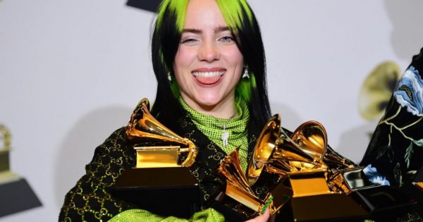 Billie_Eilish grammies strumenti musicali