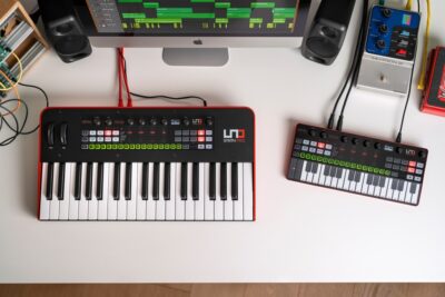 Ik Multimedia UNO Synth Pro Desktop sintetizzatore hardware digital strumenti musicali mogar