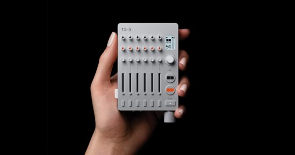 Teenage Engineering TX-6 interfaccia audio mixer midiware strumentimusicali audio dj producer