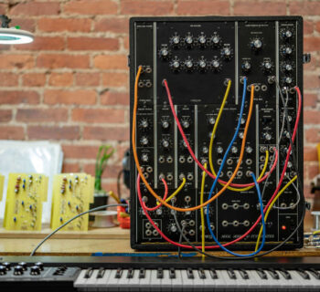 moog model 10 back in stock robert moog 1971 vintage modular synth news midiware smstrumentimusicali.it