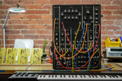 moog model 10 back in stock robert moog 1971 vintage modular synth news midiware smstrumentimusicali.it