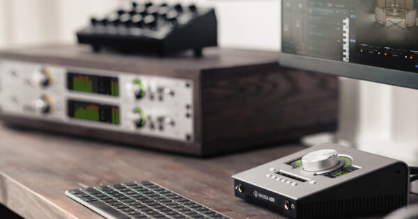 universal audio apollo x gen 2 interfacce audio auto-gain bass management uad console essentials+ studio+ ultimate+ midiware news smstrumentimusicali